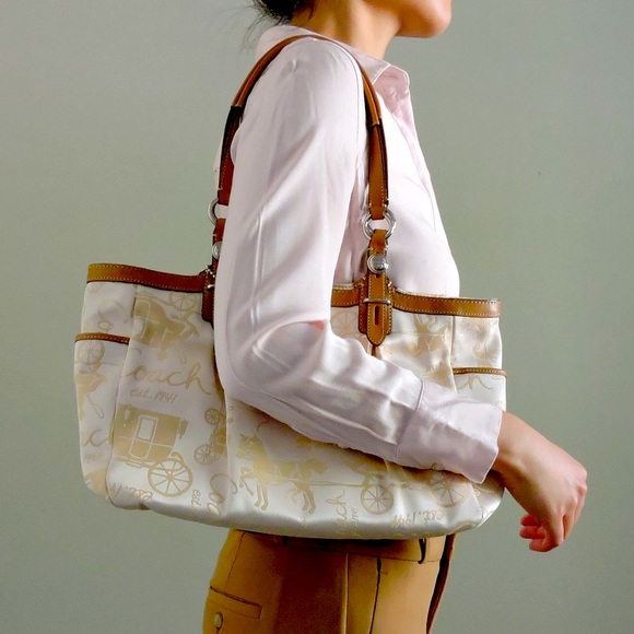 Coach Cream Carriage Canvas Shoulder Bag with Camel Leather Straps, New - Picture 9 of 10